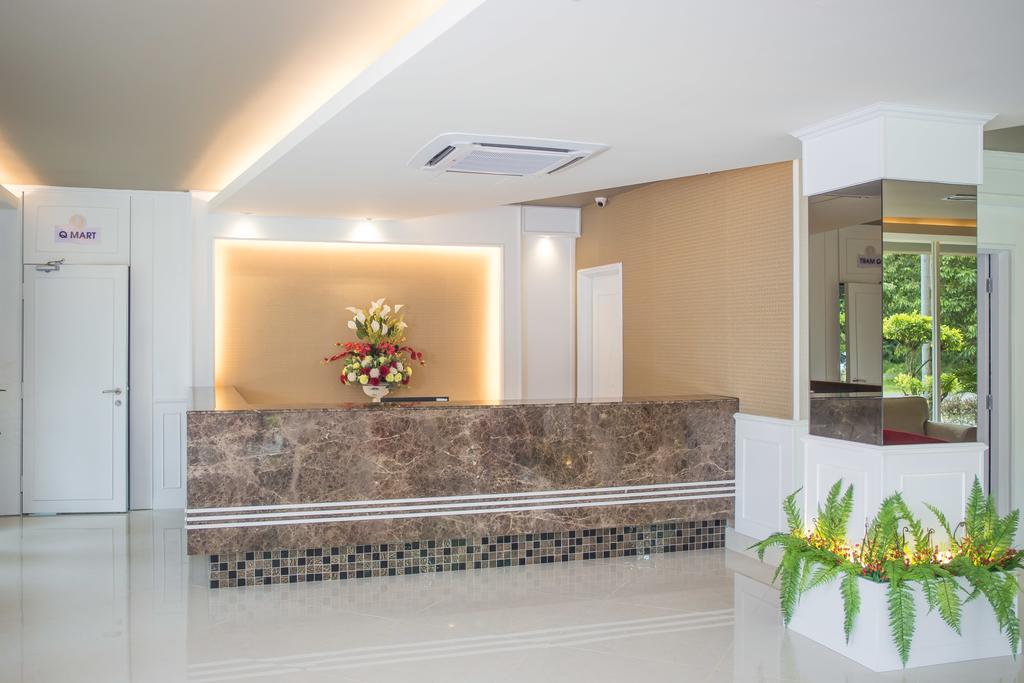 Qlassic Hotel Σεπάνγκ Εξωτερικό φωτογραφία